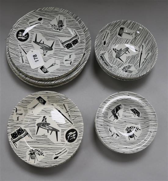 Four Homemaker cereal bowls, five soup bowls, four dessert bowls, dinner plates and side plates (22 items)